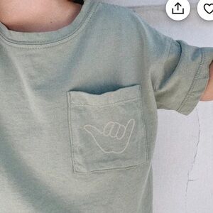 Shaka tee GENDER NEUTRAL